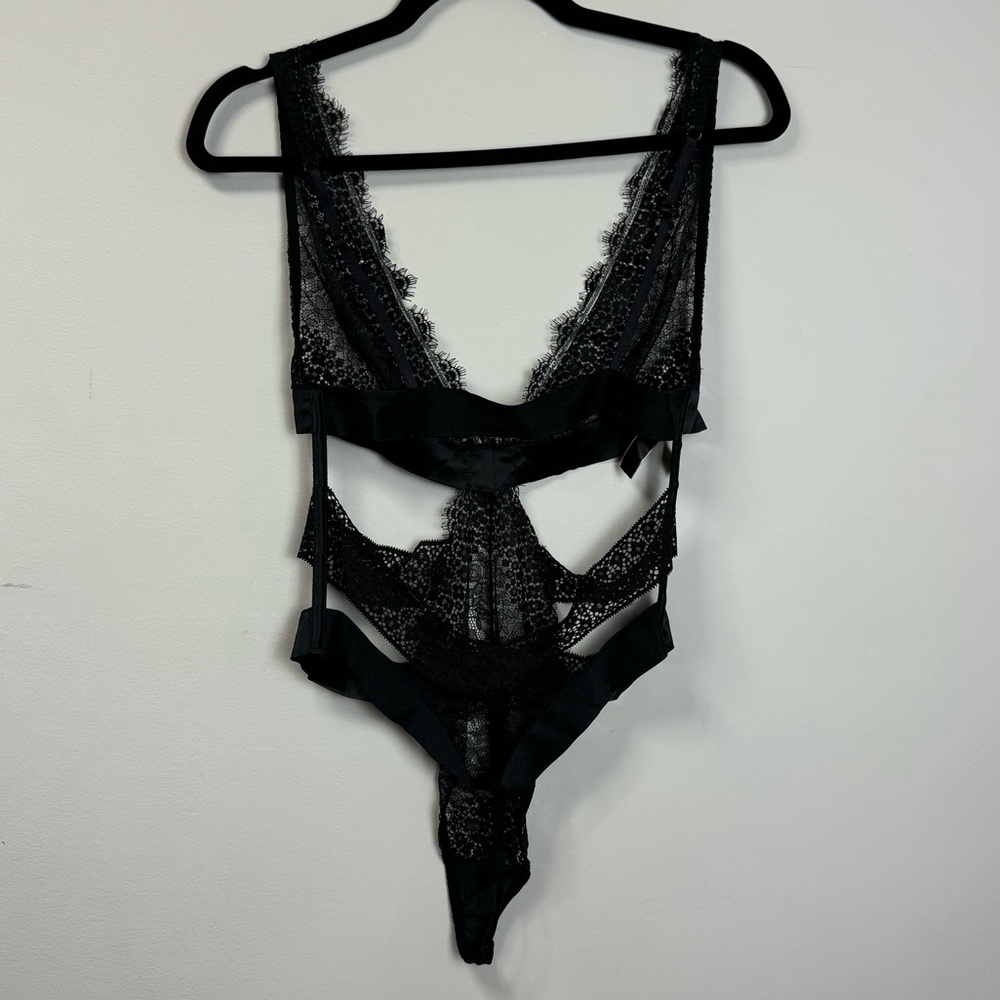 Victoria's Secret Very Sexy Lingerie Banded Plunge Teddy b lack sz L - Picture 5 of 11